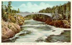 closed-spandrel arch